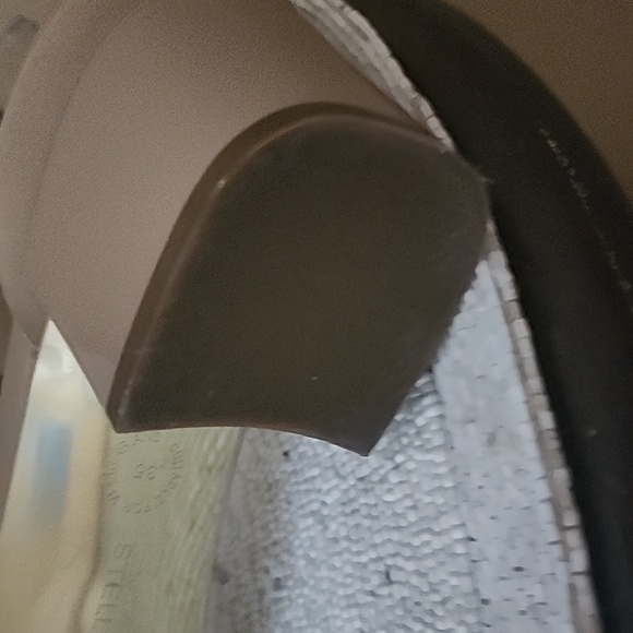 Elegant Tan Block Heel Sandals US 5.5 - Picture 10 of 10